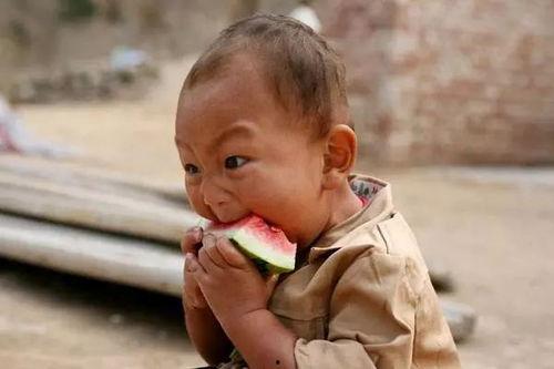 儿子长大后吃瓜,儿子成长记