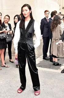 明星 凉拖,时尚潮流的领跑者