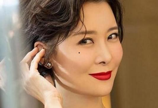 变成女人的明星,那些华丽变身的明星传奇